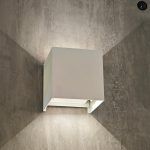 Aplique Ext. Bidireccional Cubo Blanco 10W 3000°k (10x10x10CM) (57.074)