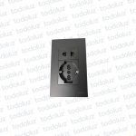 Placa Negra c/ Tomacte. Schuko 16/20A 250V + Tomacte. Euroamericano 10/16A Paris Light 2x4 Ek