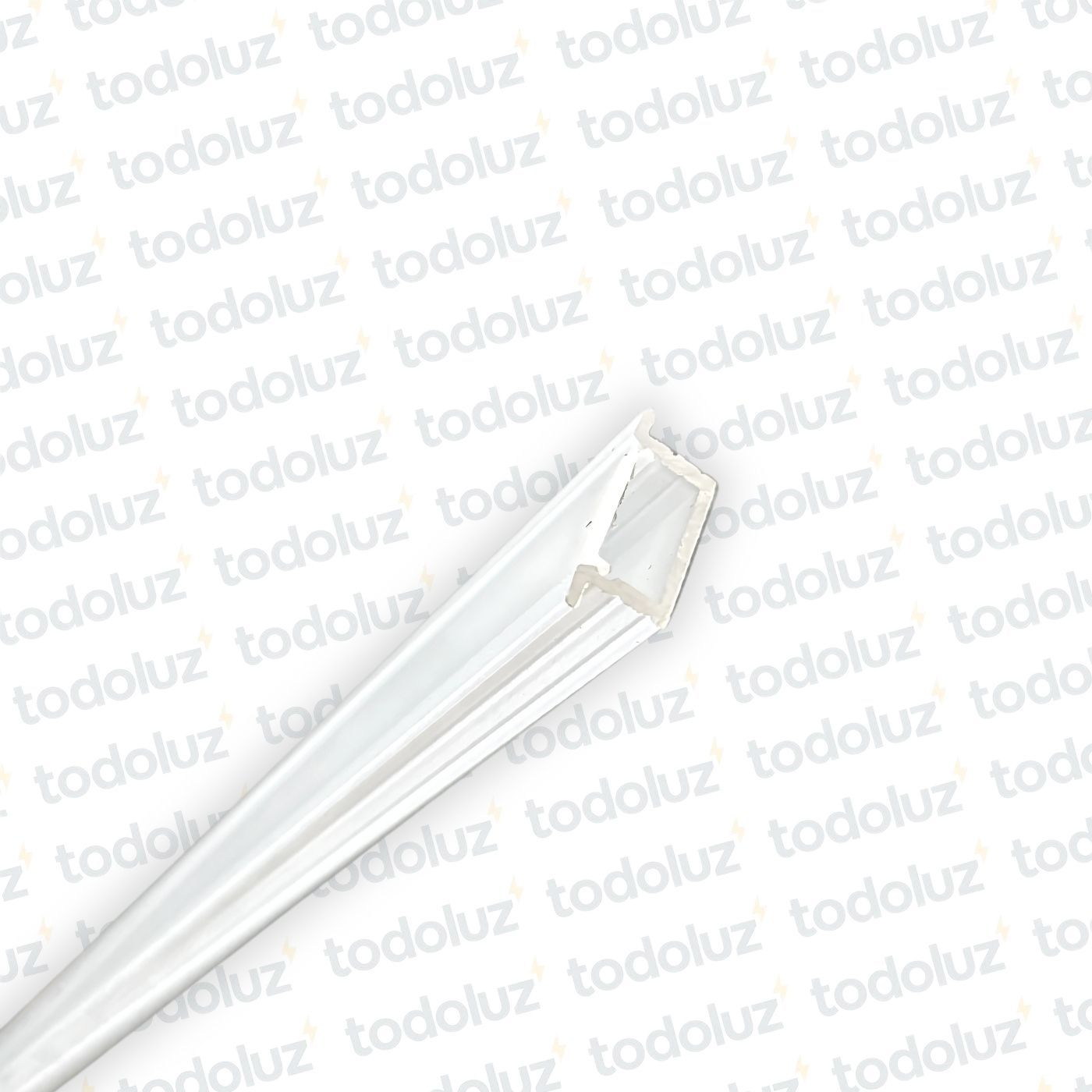 dfec3839-e772-4613-88ed-7130a08225e5-11685.jpg Perfil de Embutir Aluminio Color Blanco p/Cinta LED 24x9mm (x.tira/3mts)